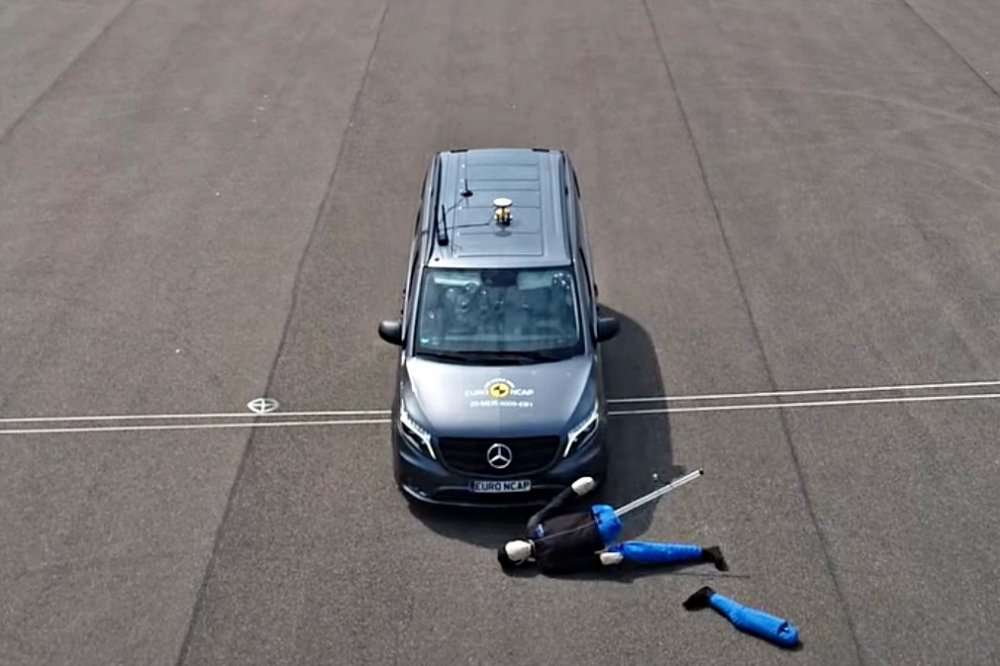 Коммерческие фургоны на испытаниях Euro NCAP: без краш-тестов, но всё равно страшно - «Iveco»