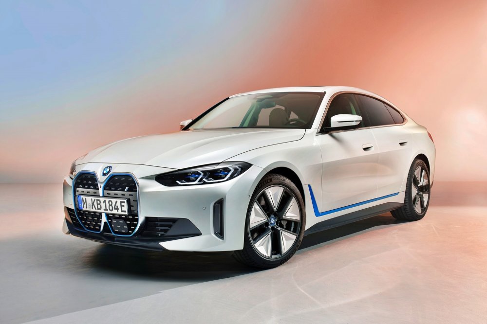 BMW показала серийный лифтбек i4 и поделилась подробностями о кроссовере iX - «BMW»