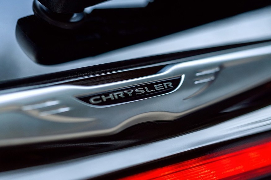 Несуществующему уже FCA пришлось признать свою вину и пообещать выплатить крупный штраф - «Chrysler»