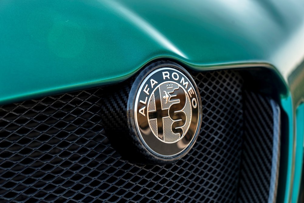 Alfa Romeo расстанется с ДВС к 2027 году, первый электрический Jeep – в 2023 году - «Alfa Romeo»