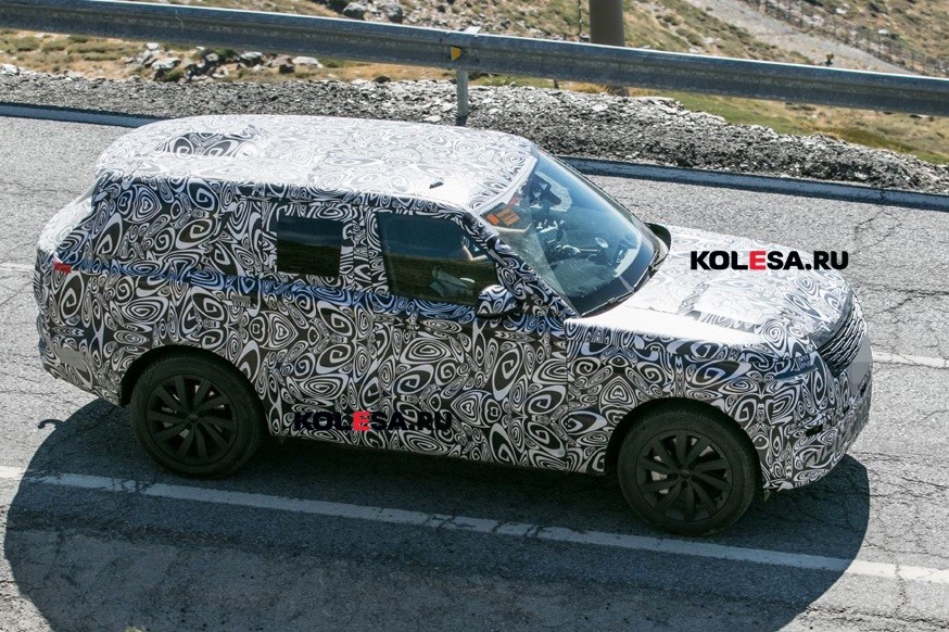 У Range Rover нового поколения будет ещё одна гибридная версия: внедорожник проехался на камеру - «Land Rover»