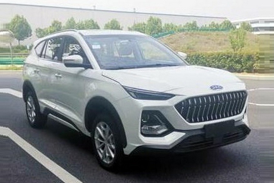 Китайский X8: трехрядный салон и мотор от младшего SUV (но мощнее) - «JAC»