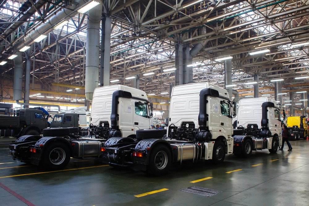 Рынок грузовиков в России вырос более чем на половину в сентябре - «Scania»