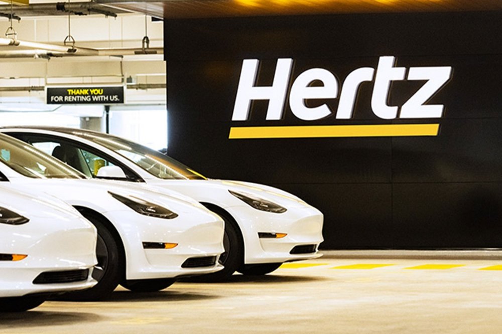 Крупный заказ от Hertz повысил капитализацию Tesla до триллиона долларов - «Tesla»