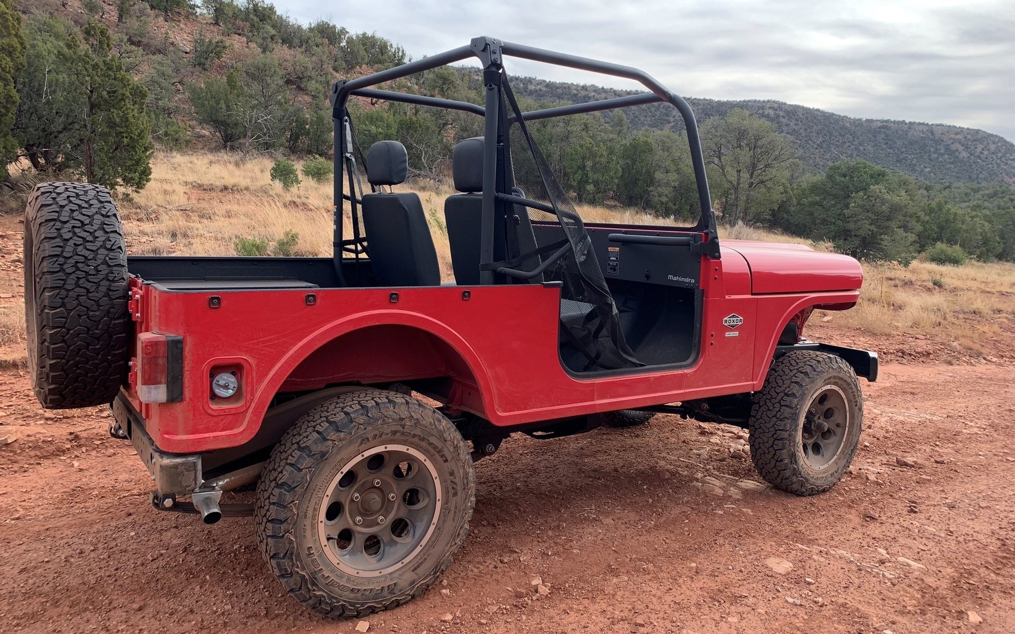 mahindra roxor