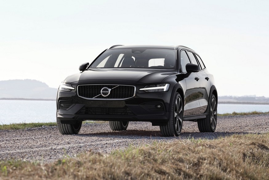 Volvo S60 и V60 перешли в 2023 модельный год: не только декор - «Volvo»