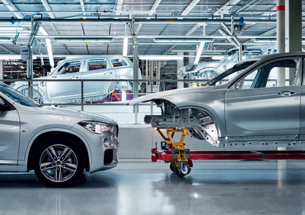 BMW продлила контракт с VDL Nedcar, но ненадолго — судьба завода всё ещё под вопросом - «BMW»