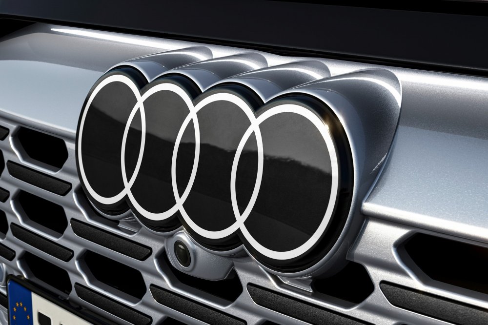 Audi обновила логотип: плоская простота, контрастный контур и никакого хрома - «Audi»