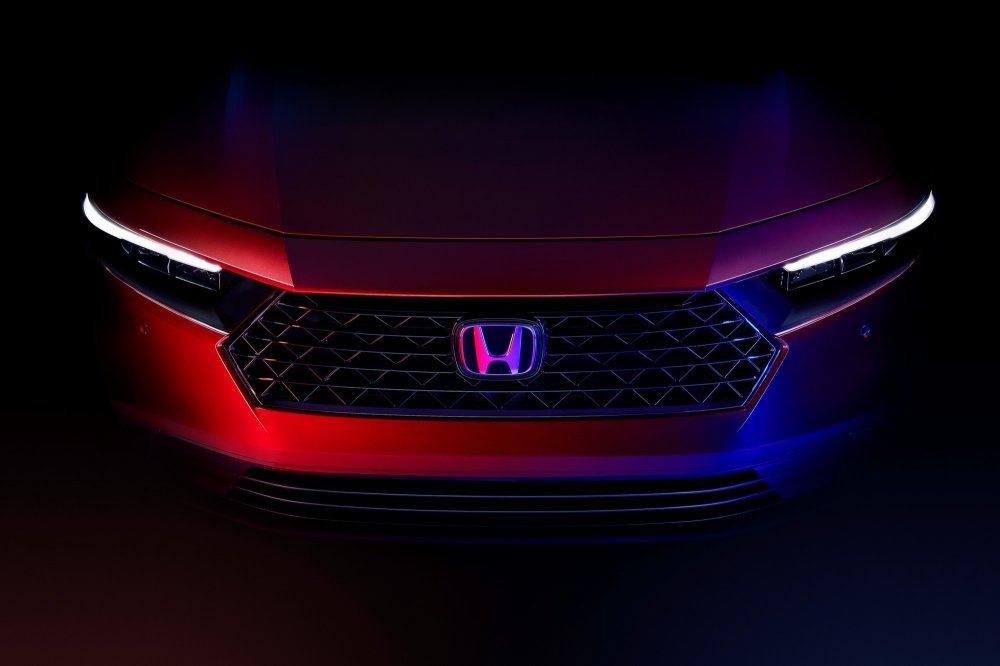 Honda анонсировала новый Accord: премьера будет в ноябре, а внешность уже не секрет - «Honda»