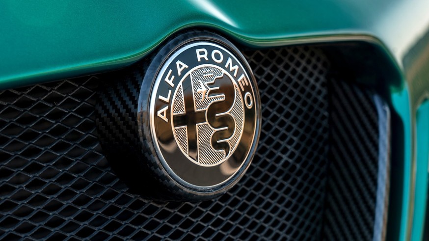 Alfa Romeo готовит дорогой спорткар, который появится в следующем году