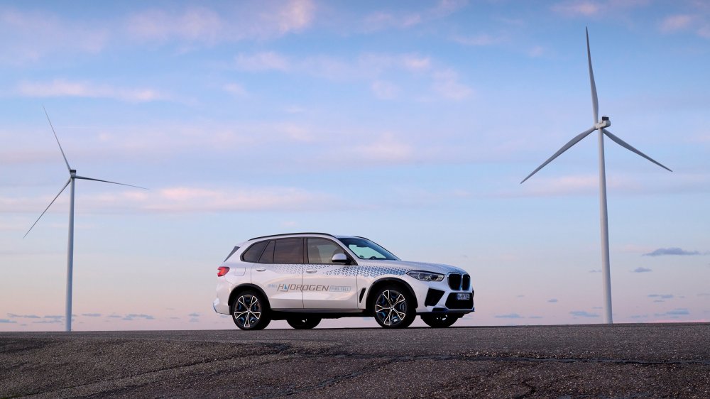 Водородный BMW iX5 Hydrogen запущен в производство в дорестайлинговом кузове