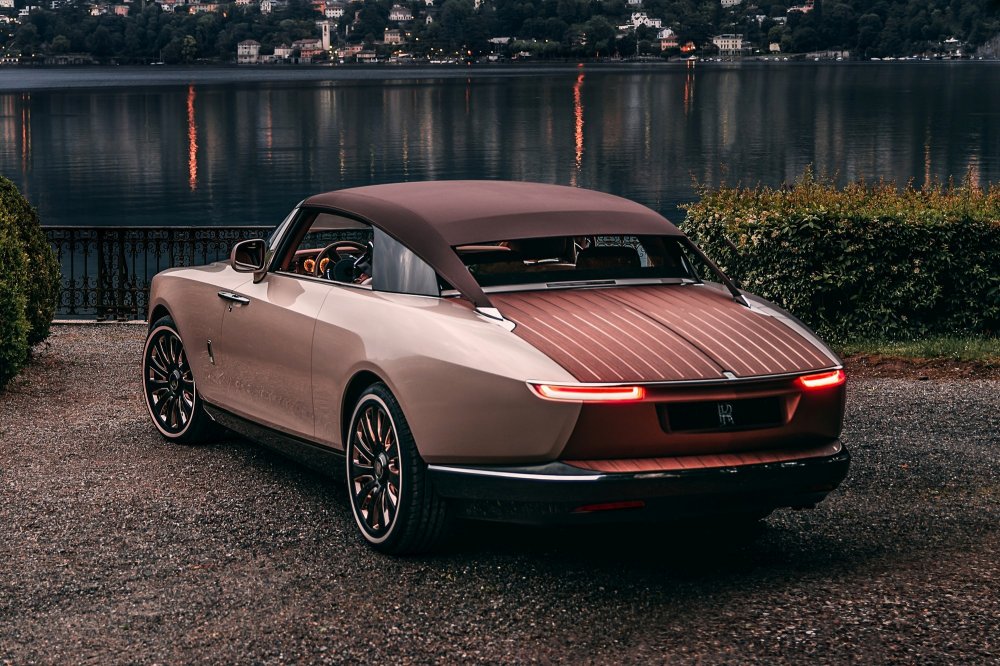 Богатые богатеют: Bentley и Rolls-Royce в 2022 году обновили рекорды продаж - «Bentley»
