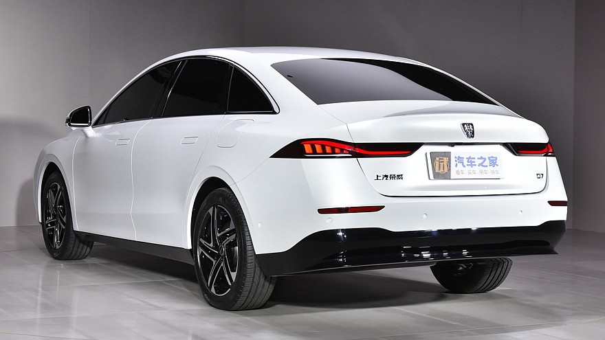 Roewe D7: первенец новой «зелёной» линейки дебютировал в виде гибрида и электромобиля - «Roewe»