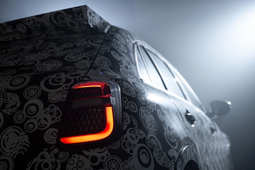 Abarth официально анонсировал вторую электрическую модель — мощный кроссовер - «Fiat»