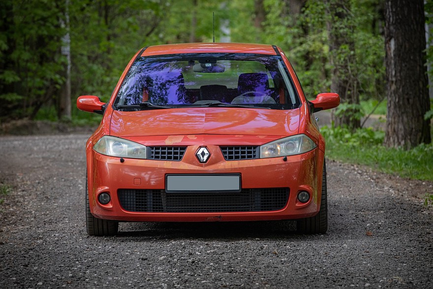 Ну и кто кого разделал? Опыт владения Renault Megane II Sport - «Тест-драйв»