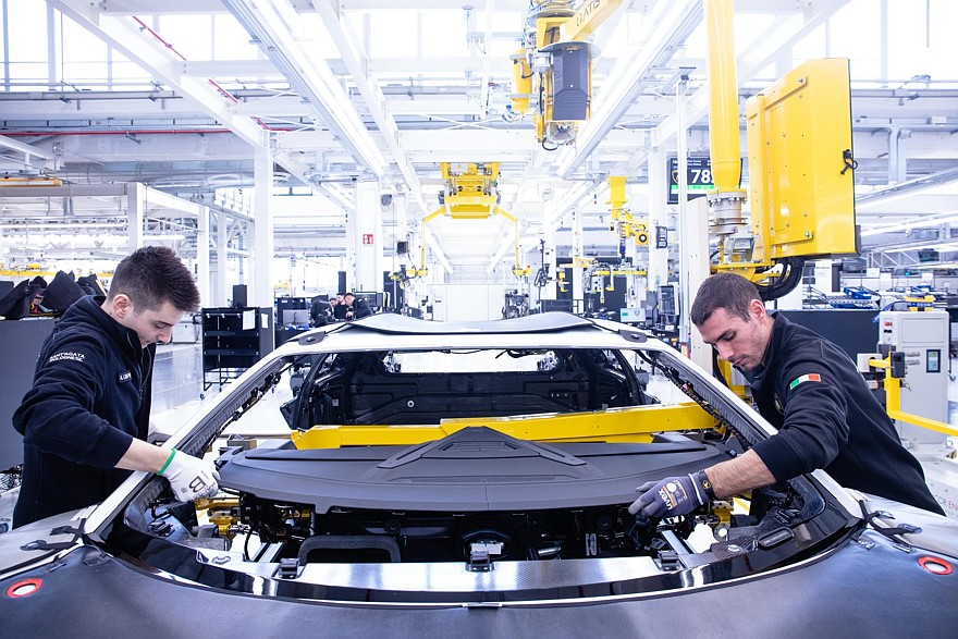 Lamborghini первой в отрасли вводит 4-дневную рабочую неделю. И повышает премии! - «Lamborghini»