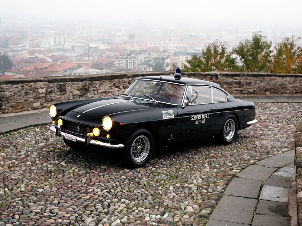 Офицер Армандо Спатафора и Ferrari 250 GTE ’62: картинка с киноэкранов на улицах Рима - «Ferrari»