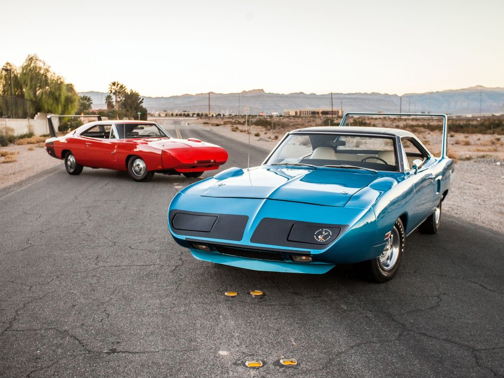 Огромные крылья победы: Dodge Charger Daytona и Plymouth Superbird - «Plymouth»