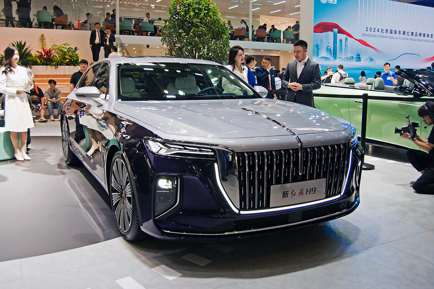 Седан Hongqi H9, который продают в России: новый салон и полный привод - «FAW»