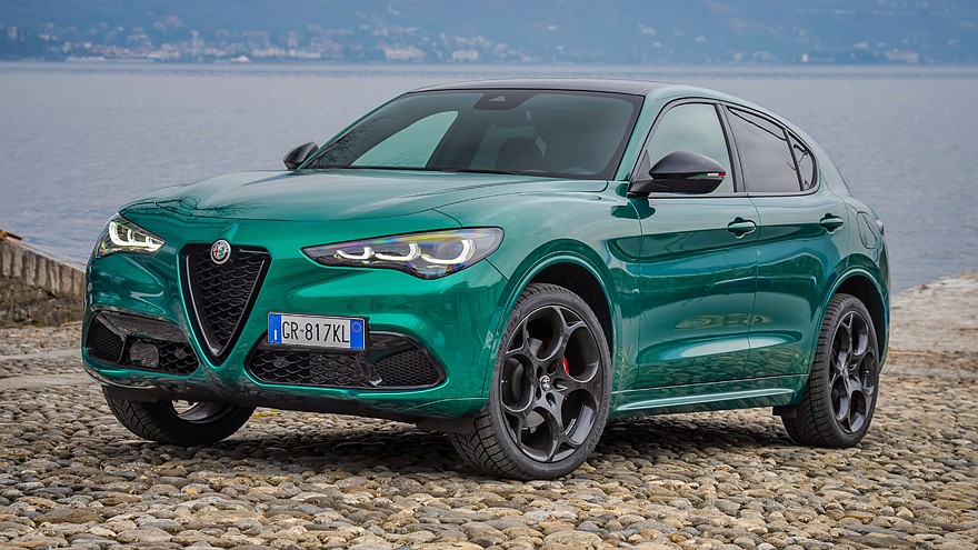 Alfa Romeo готовит «зелёный» кроссовер Stelvio: первое изображение - «Alfa Romeo»