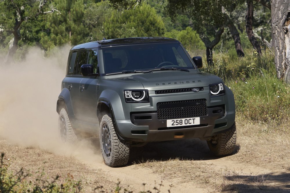 Land Rover Defender Octa: 635-сильный битурбомотор и 4,0 секунды до «сотни» - «Land Rover»