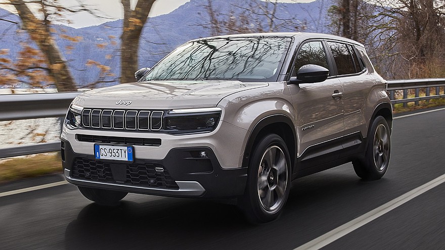 Успех Jeep Avenger в Европе: 100 000 заказов за полтора года присутствия на рынке - «Jeep»
