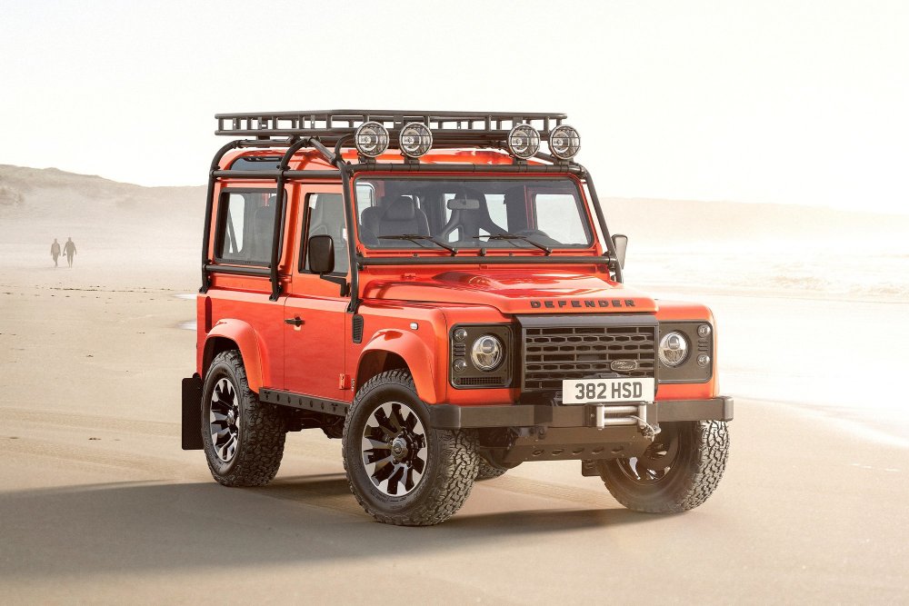 Эта музыка будет вечной: JLR начинает неограниченное производство Classic Defender V8 - «Land Rover»