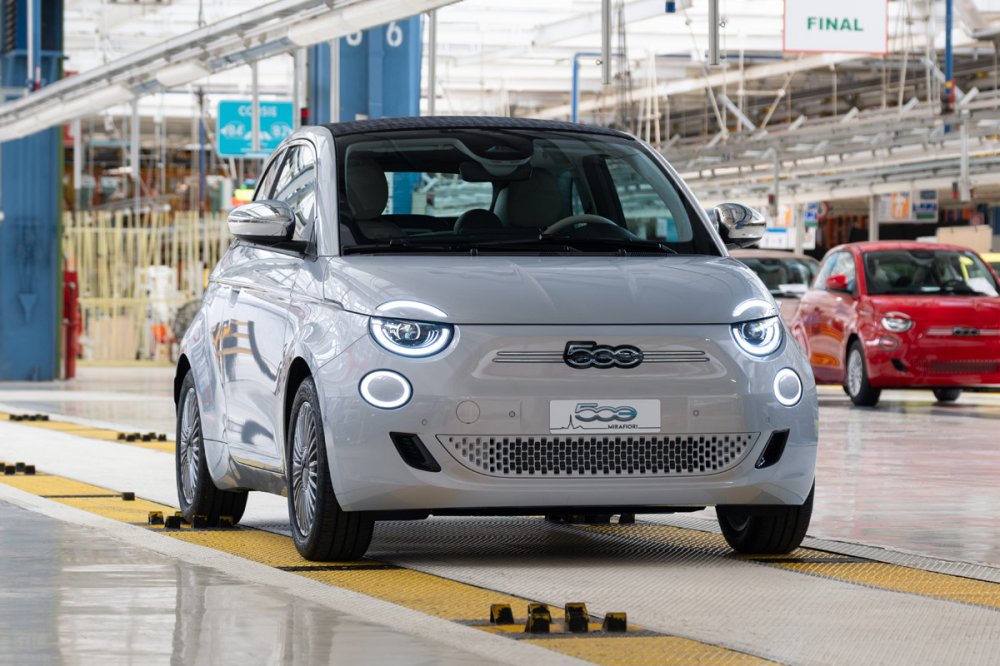 Fiat поставил производство 500e на паузу и приблизил дату возвращения бензиновой версии - «Fiat»