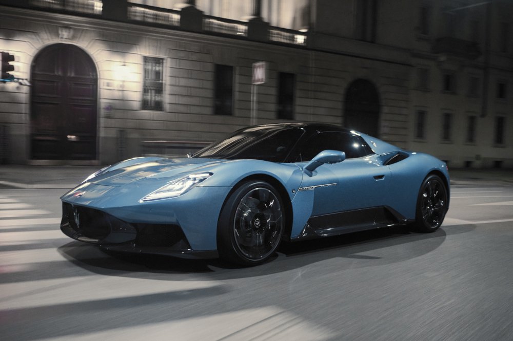 Maserati MCPura: роль нового суперкара исполнил MC20 с поправками во внешности и салоне - «Maserati»