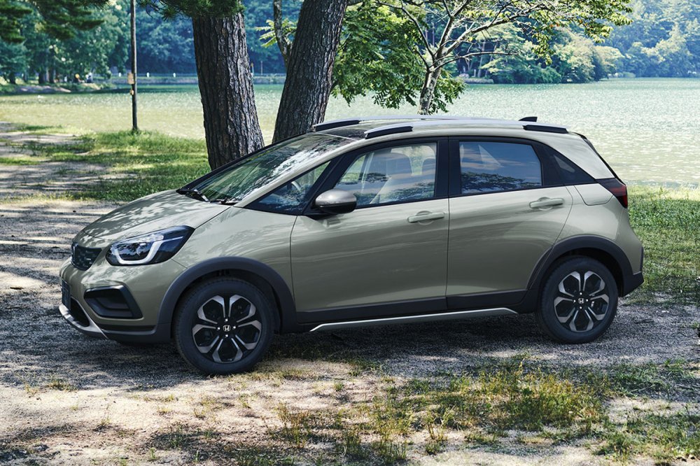«Приподнятый» хэтчбек Honda Fit Crosstar получил скромные обновки и подорожал - «Honda»