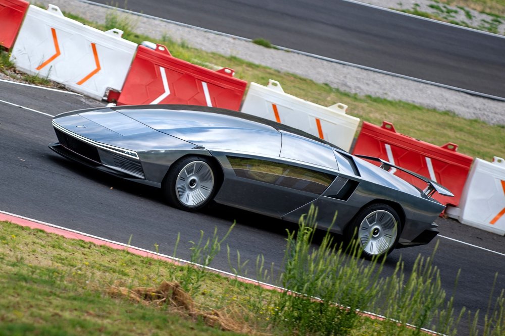Суперкар Peralta S от Джуджаро отдаёт дань памяти концепту Maserati Boomerang из 1970-х - «Maserati»