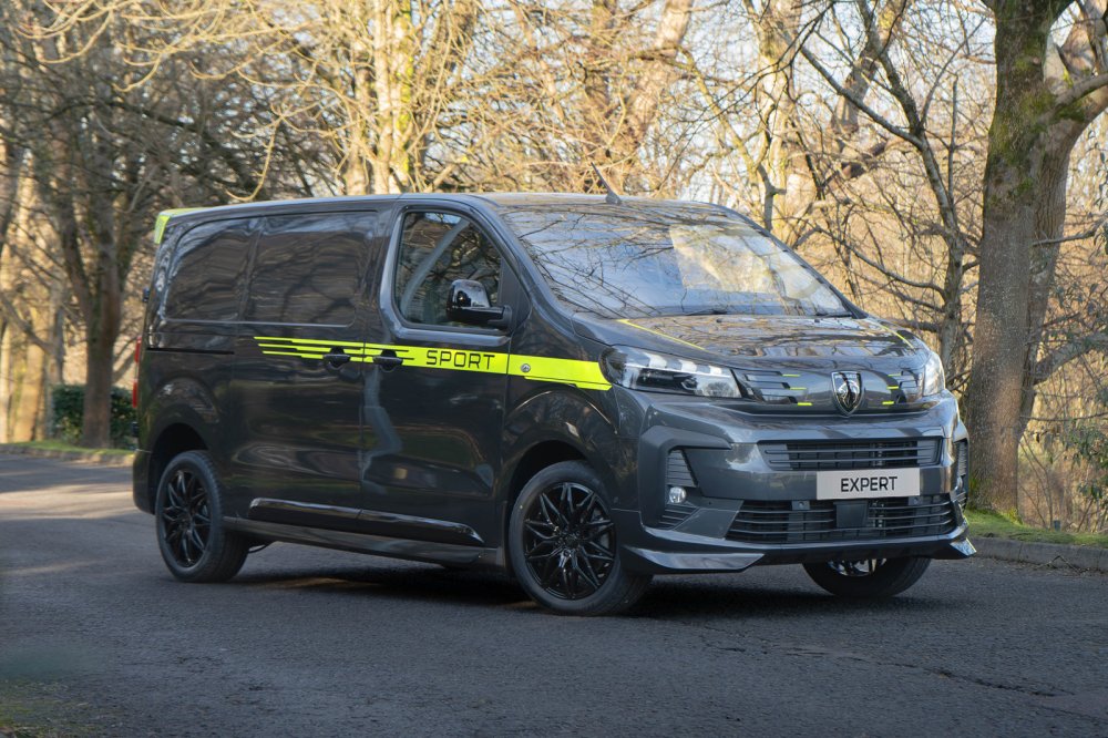 Peugeot Expert обзавёлся спортивной версией, но она доступна не всем - «Vauxhall»