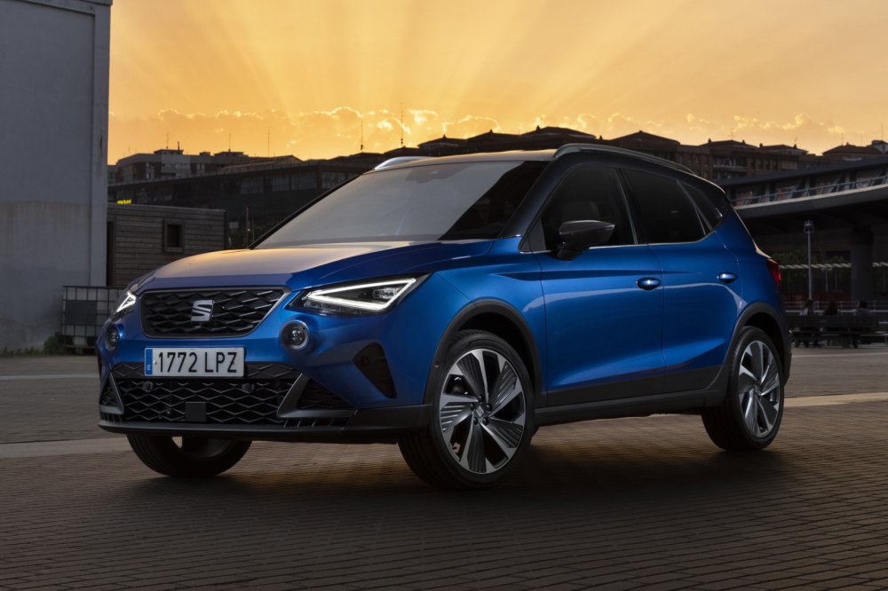 Seat Ibiza и Arona готовятся к обновлению: у пары появятся гибридные установки - «SEAT»