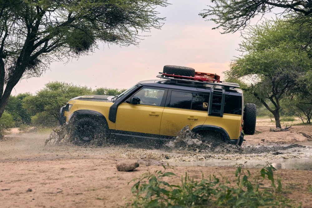 Trophy без Camel: суровые люди опять поедут в Африку на спецверсиях Defender - «Land Rover»