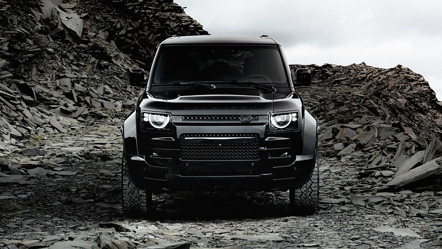 «Слился с тьмой»: у внедорожника Land Rover Defender Octa появился «затемнённый» вариант - «Land Rover»