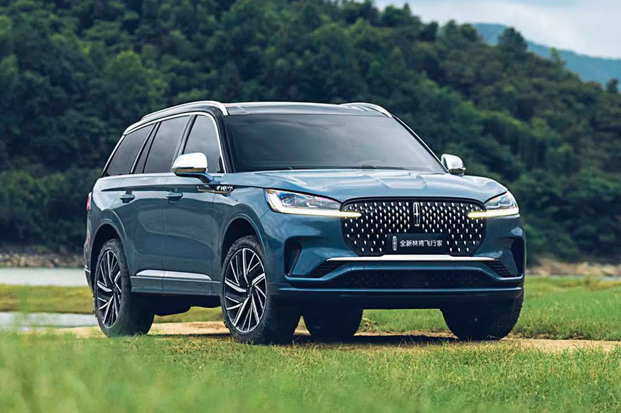 Другой обновлённый Lincoln Aviator: иная радиаторная решётка и новое большое табло - «Lincoln»