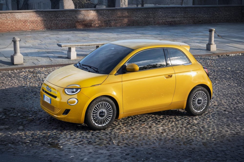 Новый бензиновый Fiat 500: раскрыты технические характеристики и цена дебютной версии - «Fiat»