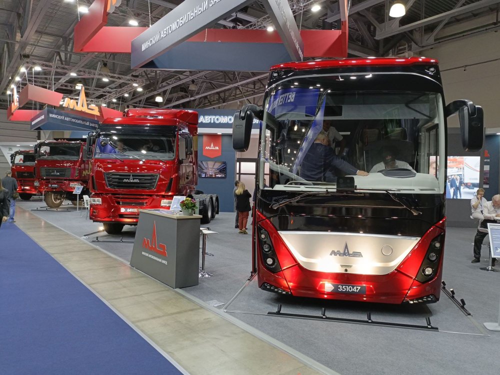 Рынок падает, но новинки появляются: обзор выставок ComAutoTrans и AutoBusExpo - «МАЗ»