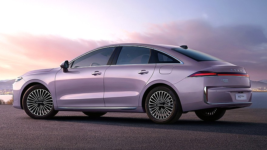 Бизнес-седан Roewe M7 выходит на рынок: дёшево и при этом богато - «Roewe»