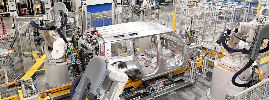 Jaguar Land Rover возобновляет производство после тяжелейшей кибератаки - «Land Rover»