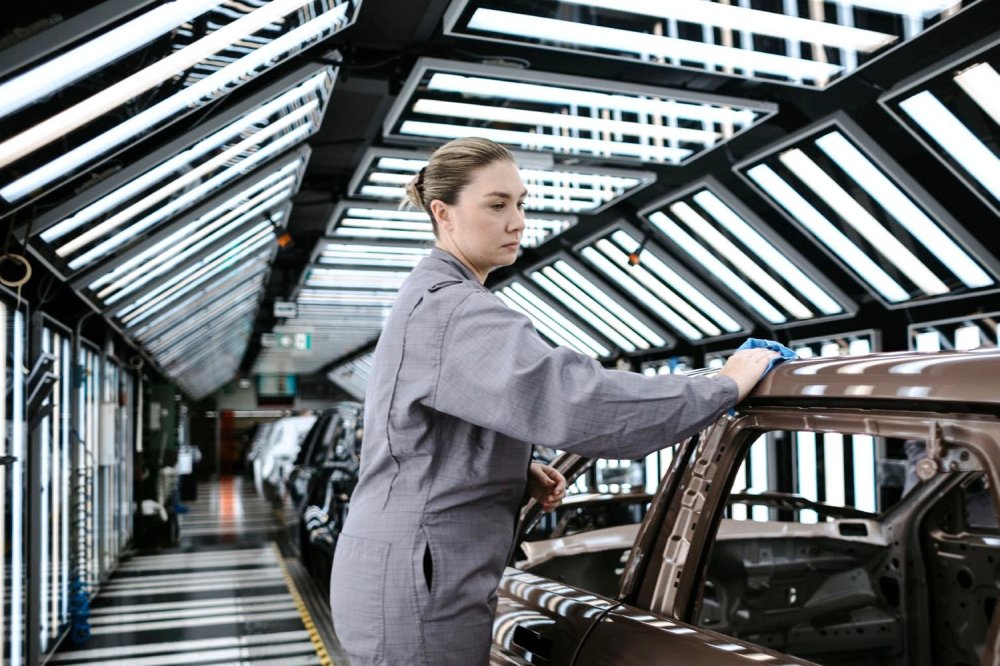 Jaguar Land Rover возобновляет производство после тяжелейшей кибератаки - «Land Rover»