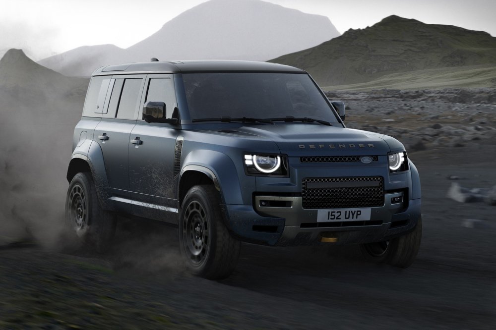 Land Rover освежил Defender: изменения в оптике и новый мультимедийный тачскрин - «Land Rover»