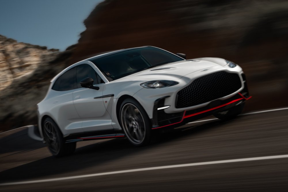 Топовый кроссовер Aston Martin DBX S: форсированный битурбомотор V8 и улучшенная динамика - «Aston Martin»