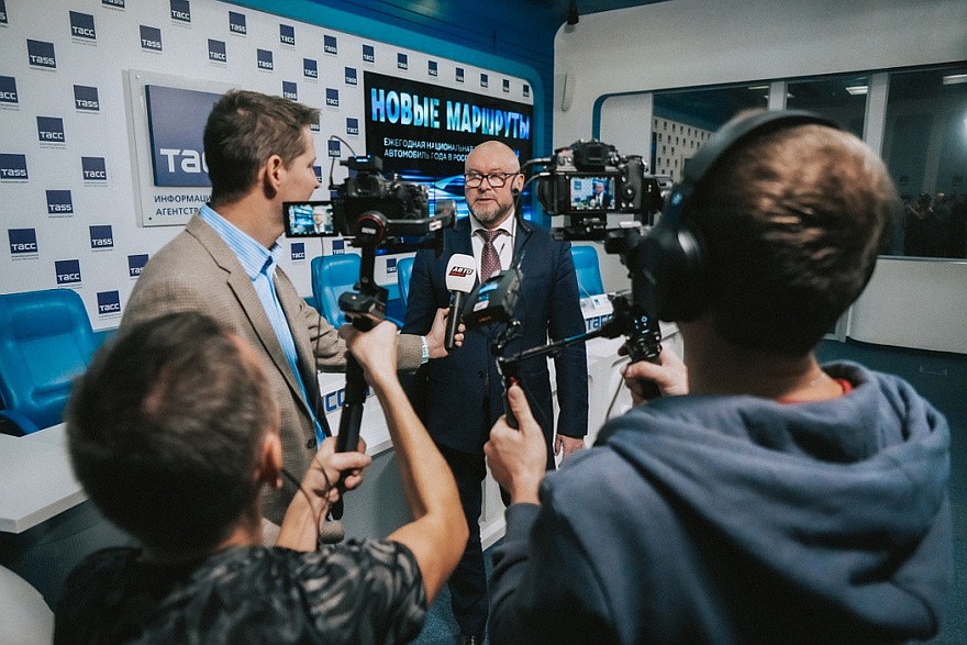 Владимир Безукладников: Премия «Автомобиль года» – мост между брендом и потребителем - «Интервью»