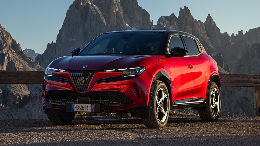Alfa Romeo Junior обзавёлся «подогретой» версией Sport Speciale - «Alfa Romeo»