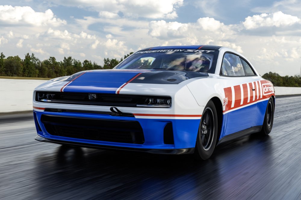 Dodge Charger получил мотор V8 Hemi и готовится обкатать его на гонках - «Dodge»