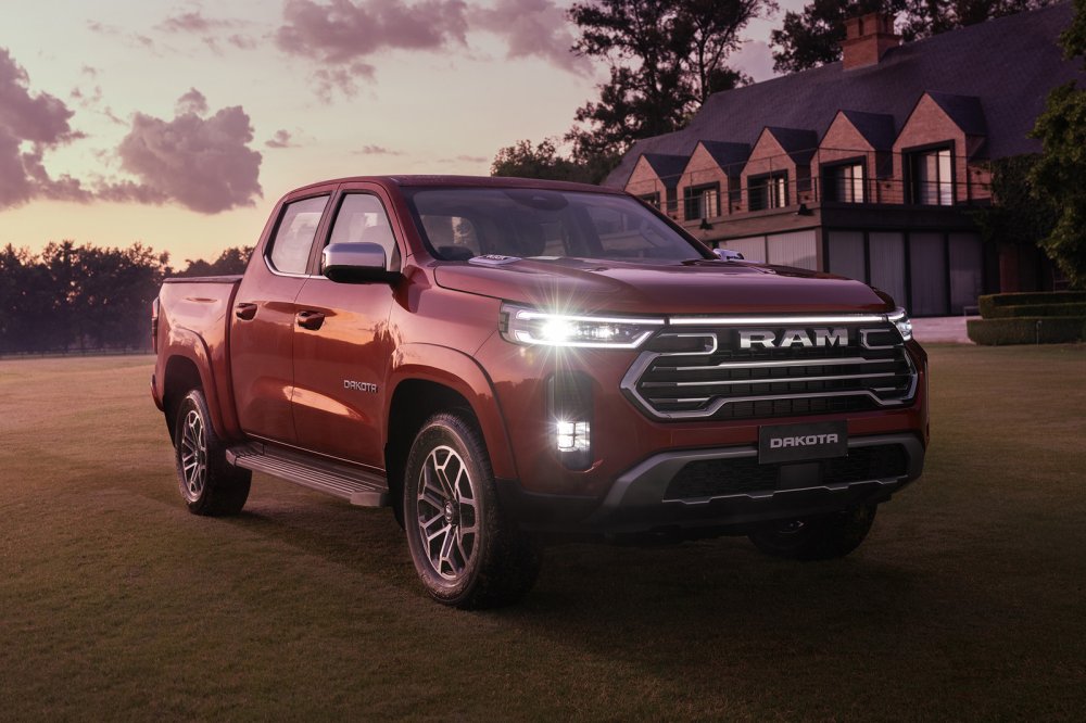 Пока не поступивший в продажу пикап Ram Dakota обзавёлся ещё одной версией - «Ram»