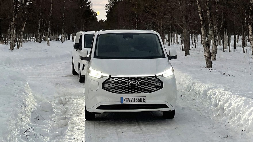 Посвежевший Ford E-Transit Custom: полный привод и увеличенный запас хода - «Ford»
