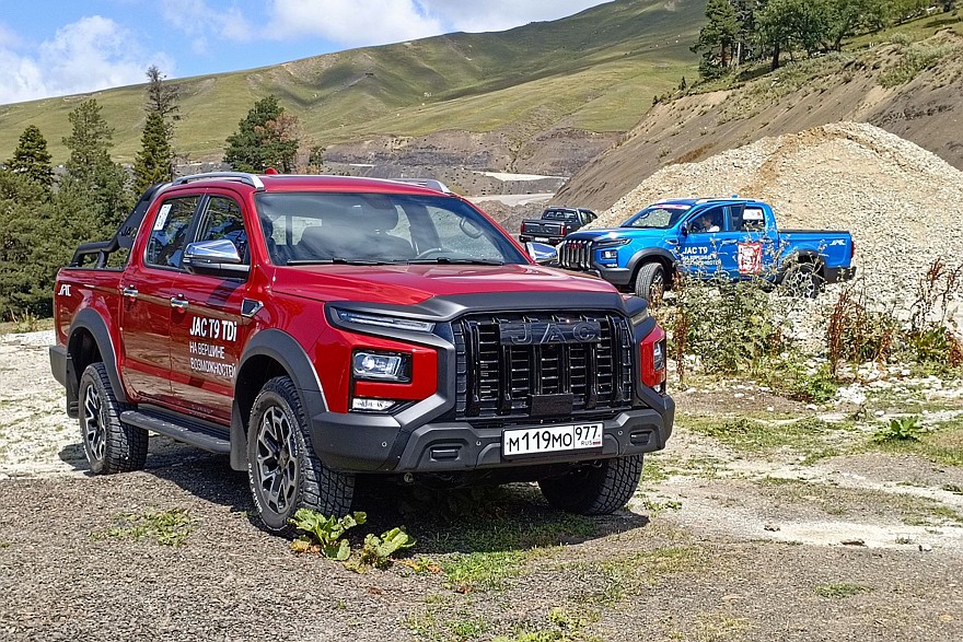 Самоблок, парт-тайм и повышенная прыгучесть: тест-драйв JAC T9 TDi - «JAC»