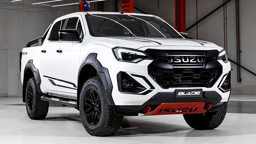 У пикапа Isuzu D-Max появилась новая топовая версия Blade, цена известна - «Isuzu»